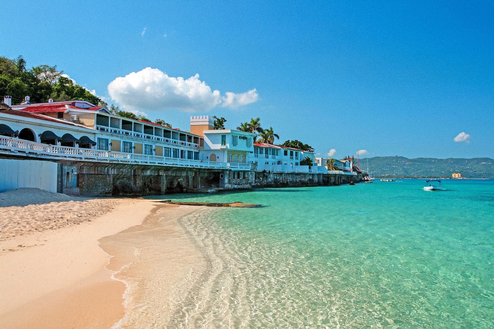 Doctor’s Cave Beach